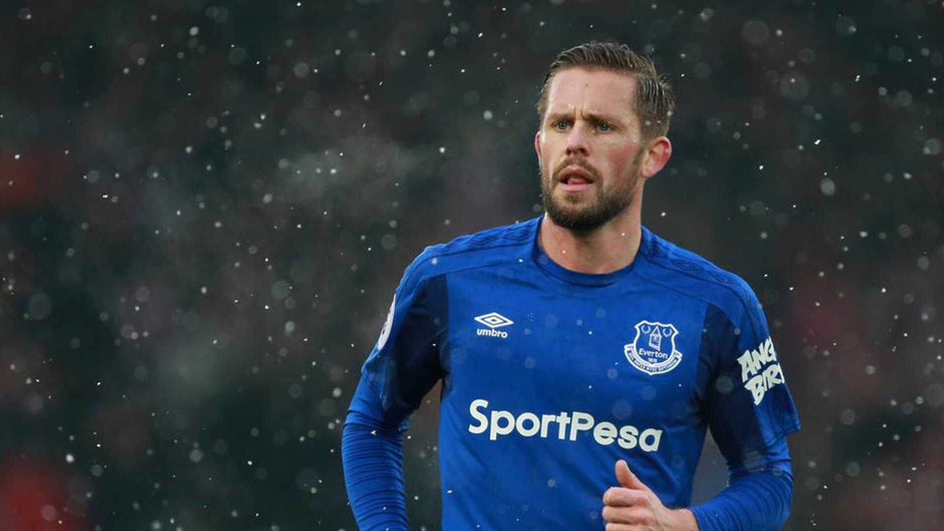 卢克·利特勒在英超飞镖联赛中打破个人得分纪录